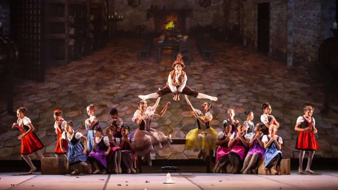 Turning Pointe
