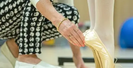 How long do ballet shoes last?